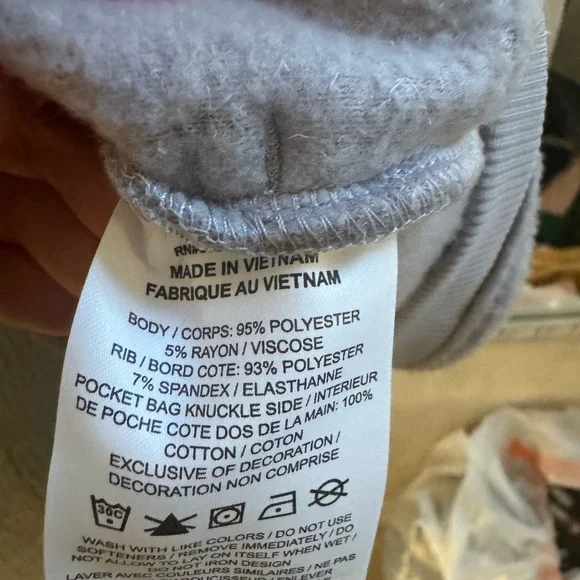 Like new Nike Therma Fleece Cowl Neck Sweatshirt Gray Medium - Picture 6 of 6